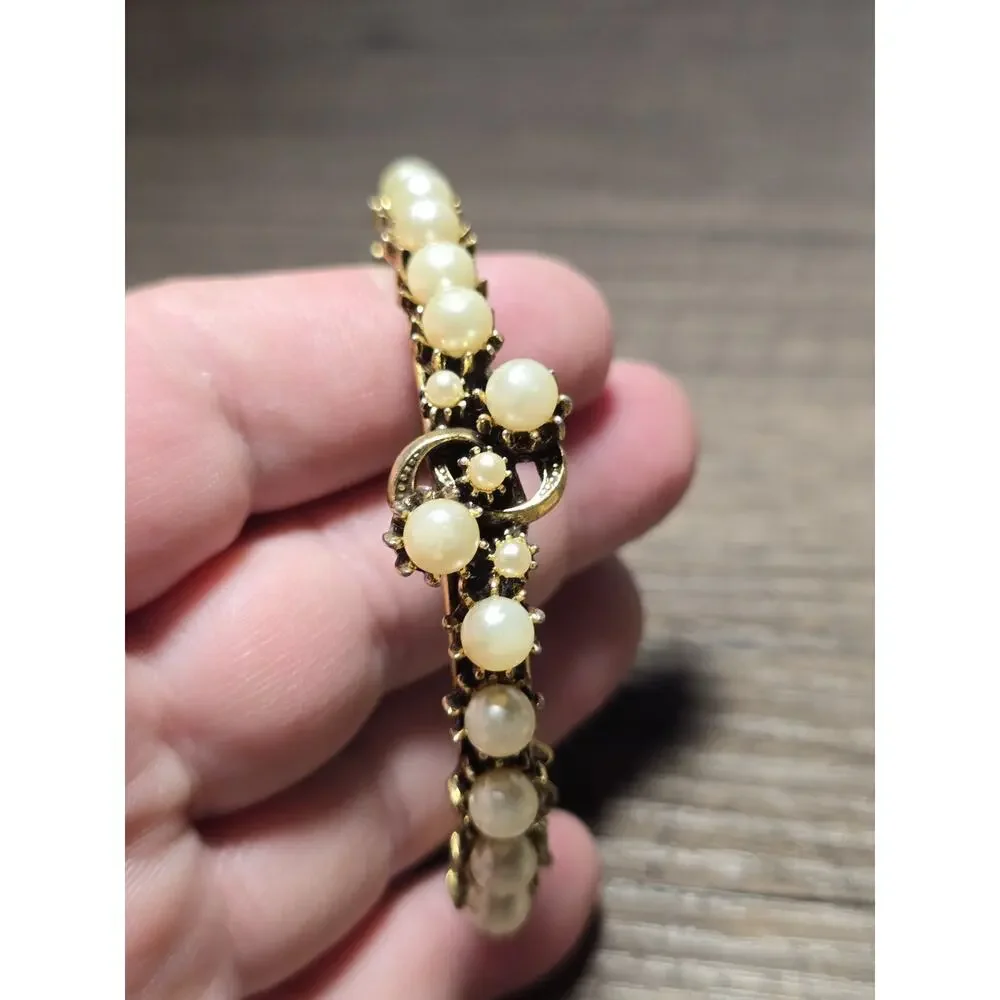 Vintage Florenza gold tone pearl clamp bracelet w/ etched design size 6.75